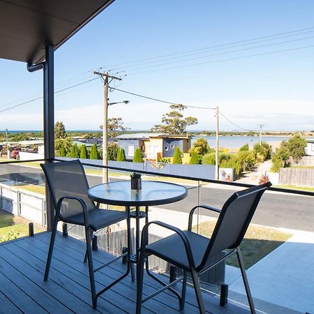 Bridport By The Sea Villa Exterior photo